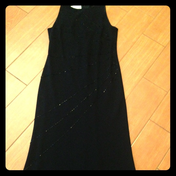 Jones New York Dresses & Skirts - Shimmering Black Long Formal Dress 👗 8